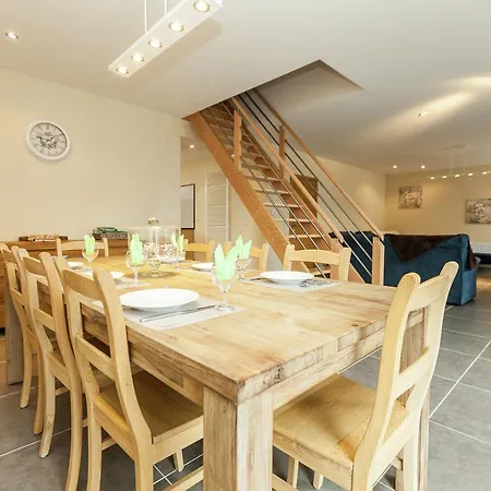 Holiday home Luxurious In Glabbeek With Garden Bunsbeek